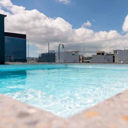 Onyx Hotel Saint Julian's エクステリア 写真