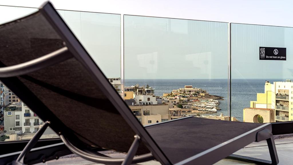 Onyx Hotel Saint Julian's エクステリア 写真