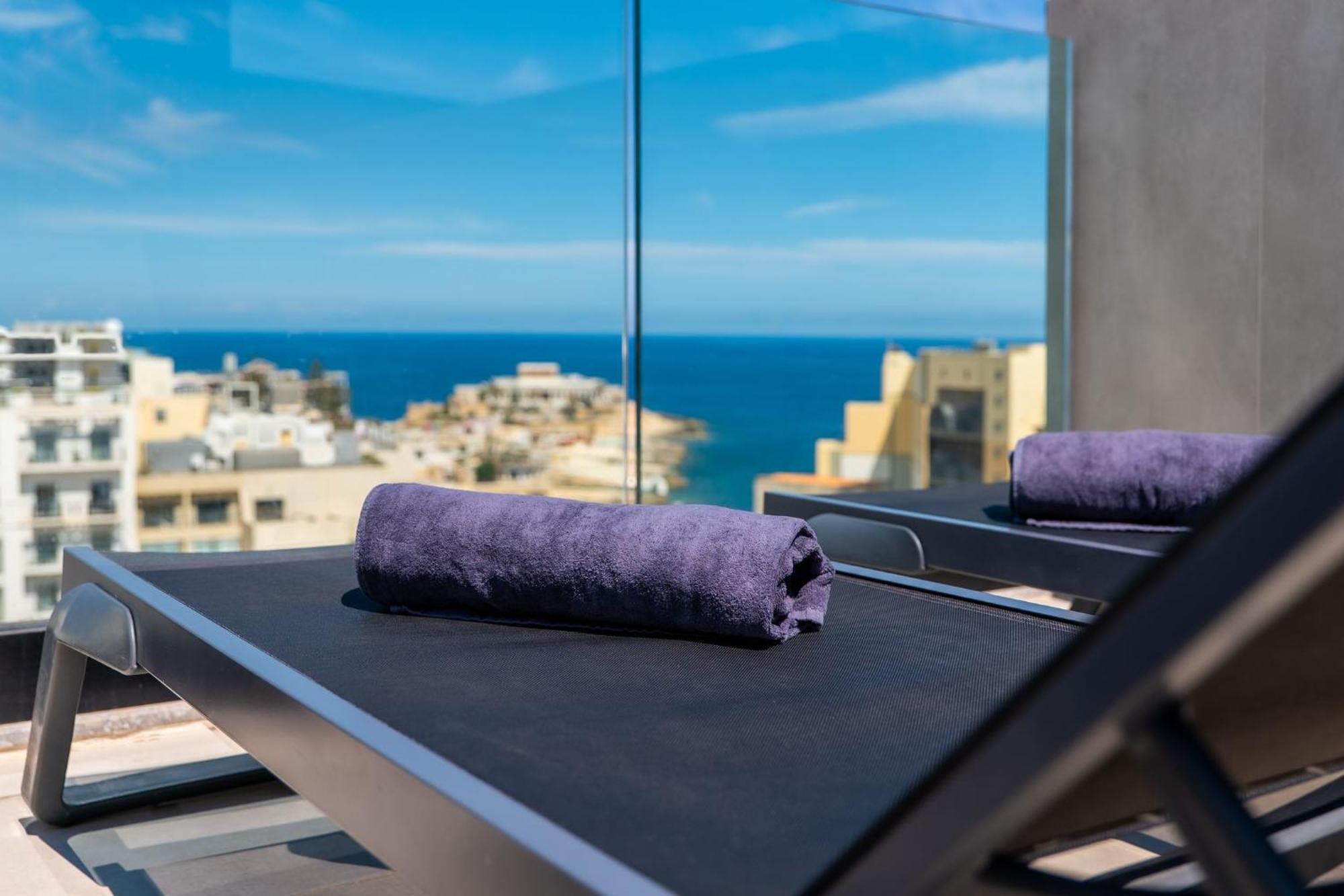 Onyx Hotel Saint Julian's エクステリア 写真