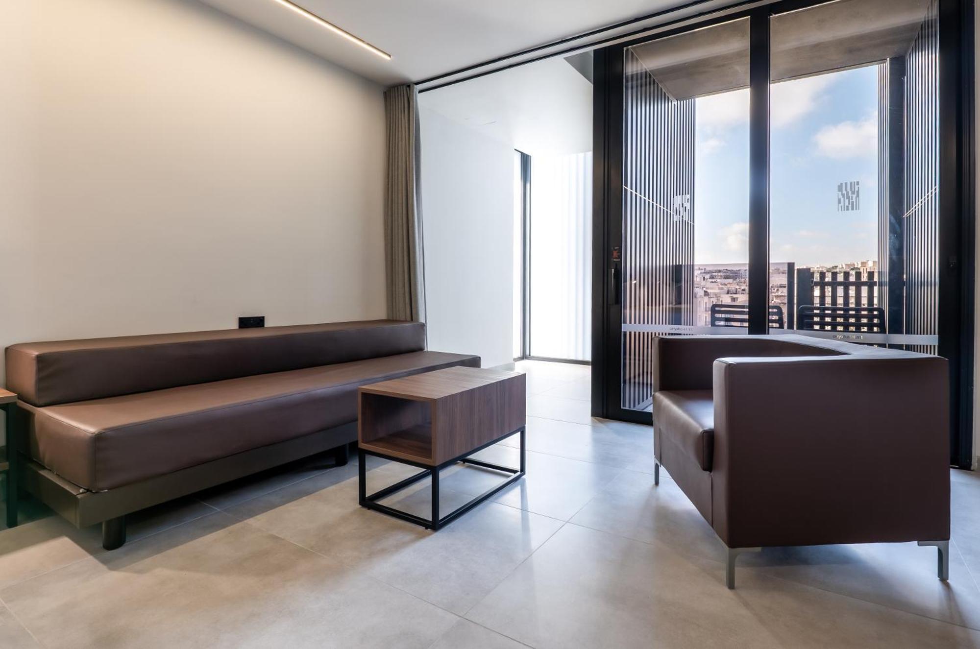Onyx Hotel Saint Julian's エクステリア 写真