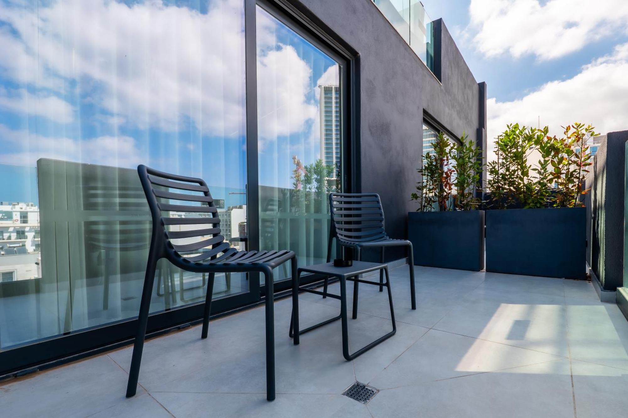 Onyx Hotel Saint Julian's エクステリア 写真