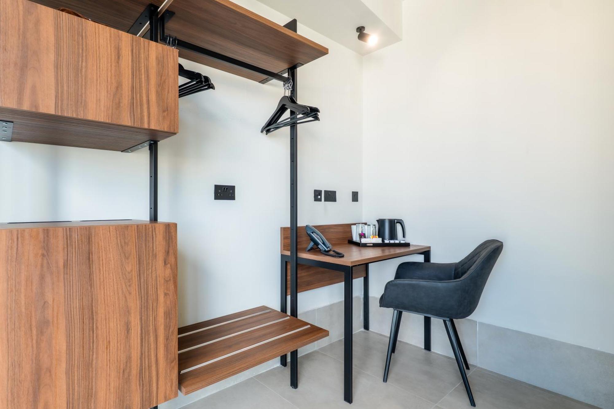 Onyx Hotel Saint Julian's エクステリア 写真