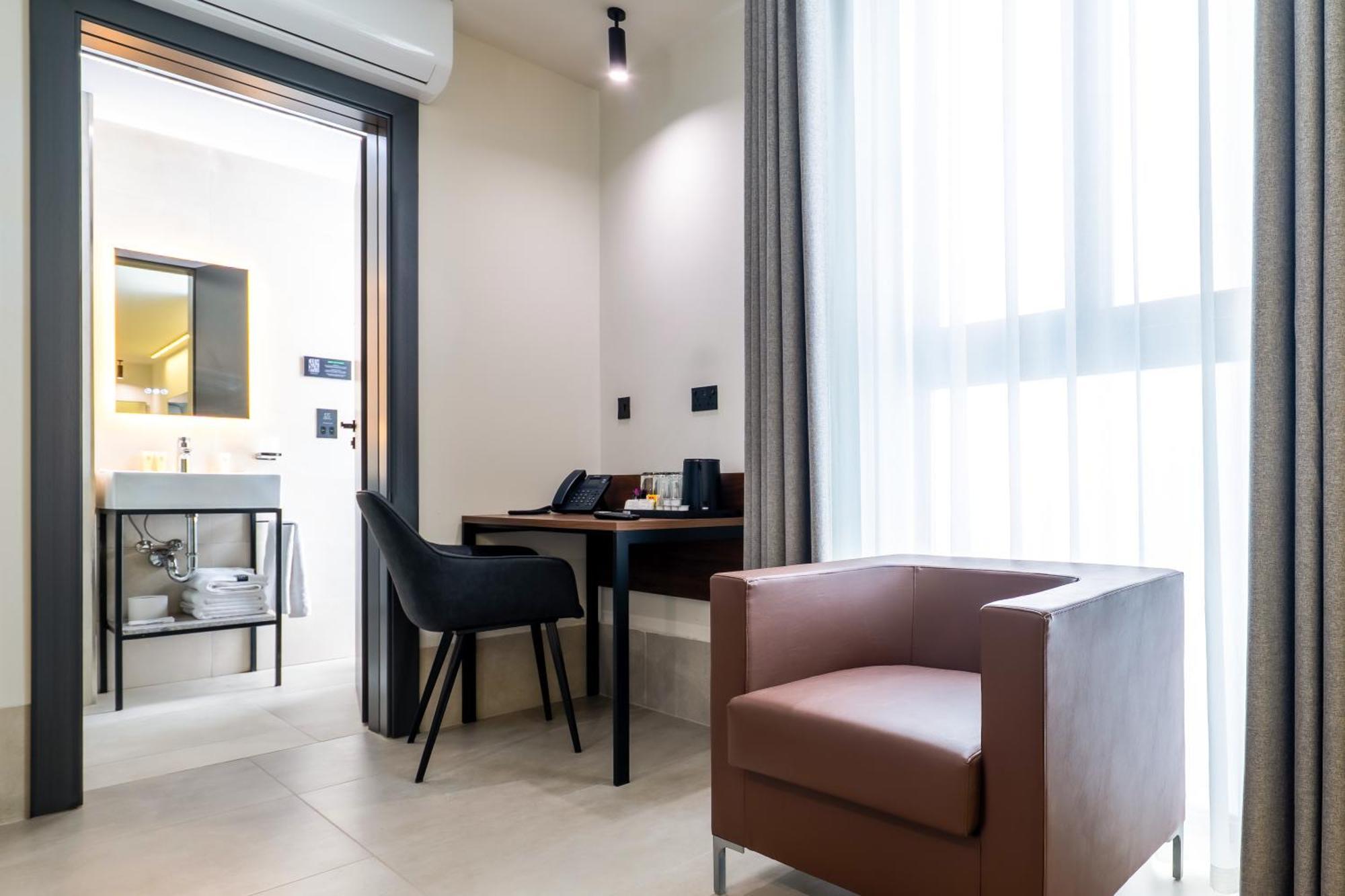 Onyx Hotel Saint Julian's エクステリア 写真