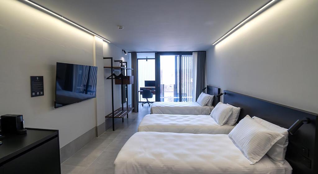 Onyx Hotel Saint Julian's エクステリア 写真