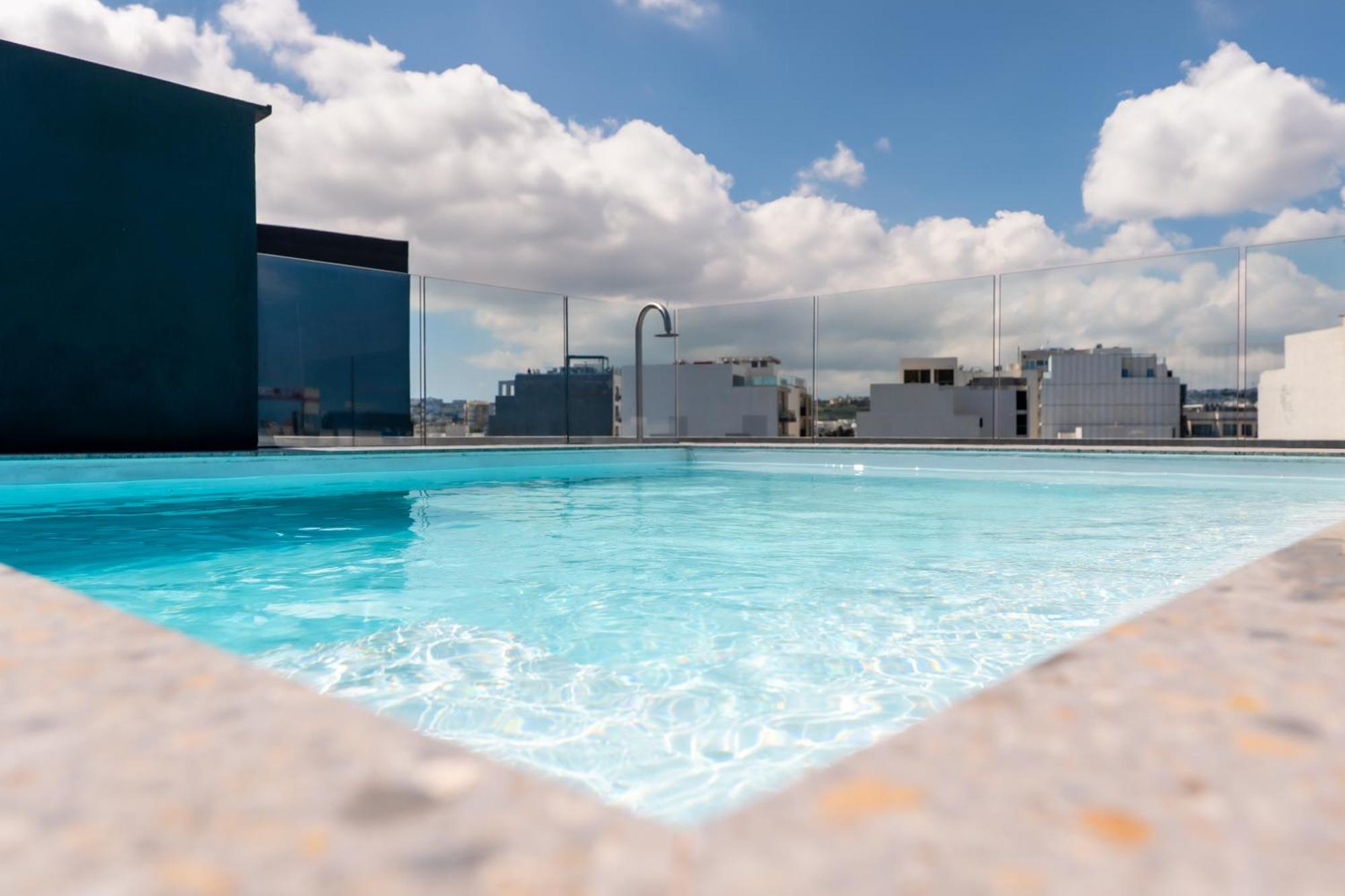 Onyx Hotel Saint Julian's エクステリア 写真